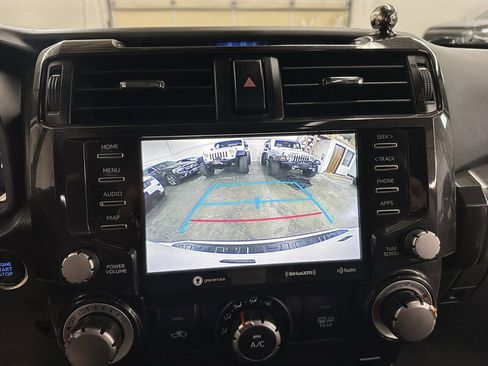 Used 2020 Toyota 4Runner TRD Off-Road Premium w/ Moonroof Package AWD/4WD image 32