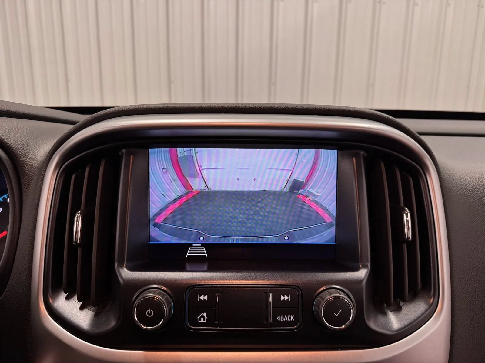 Used 2022 Chevrolet Colorado LT w/ Fleet Safety Package AWD/4WD image 30