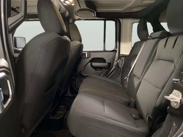 Used 2023 Jeep Wrangler Unlimited Rubicon 4xe AWD/4WD image 20