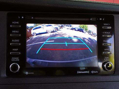 Used 2020 Toyota Sienna XLE FWD image 25