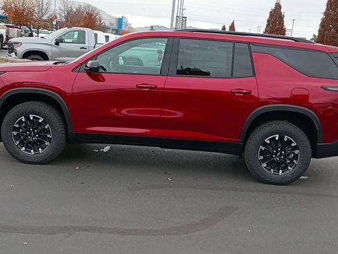 New 2026 Chevrolet Traverse Z71 w/ Driver Confidence Package image 5