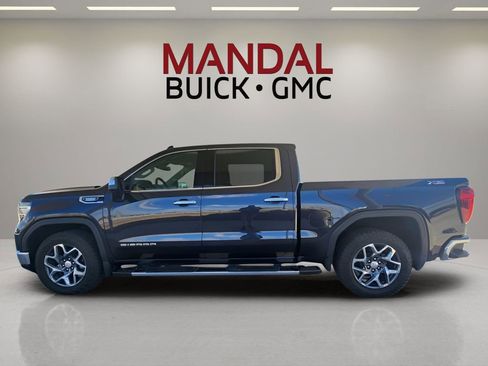Used 2023 GMC Sierra 1500 SLT w/ SLT Premium Plus Package image 9