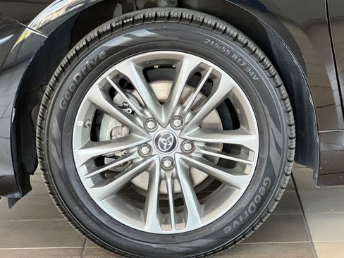 Used 2015 Toyota Camry SE FWD image 24