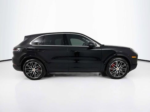 Certified 2025 Porsche Cayenne S AWD/4WD image 8