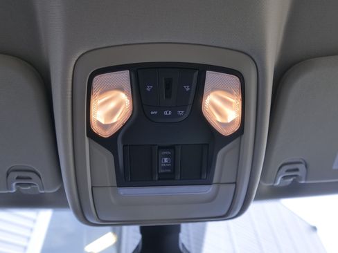 Used 2020 RAM 1500 Big Horn AWD/4WD image 32