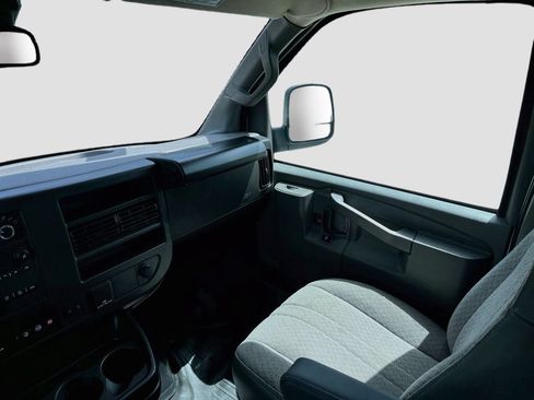 Used 2024 Chevrolet Express 2500 w/ Driver Convenience Package RWD image 20