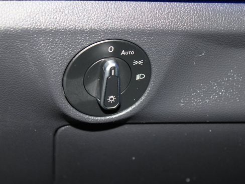 Used 2021 Volkswagen Jetta SEL image 11