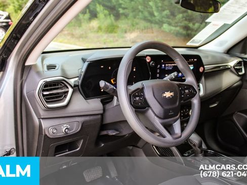 Used 2025 Chevrolet TrailBlazer LT FWD image 22