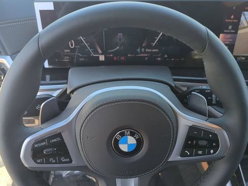 Used 2026 BMW X7 xDrive40i w/ M Sport Package AWD/4WD image 18