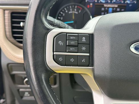 Used 2024 Ford Expedition Limited image 21