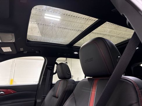 New 2026 Chevrolet Traverse RS w/ LPO, Floor Liner Package AWD/4WD image 20