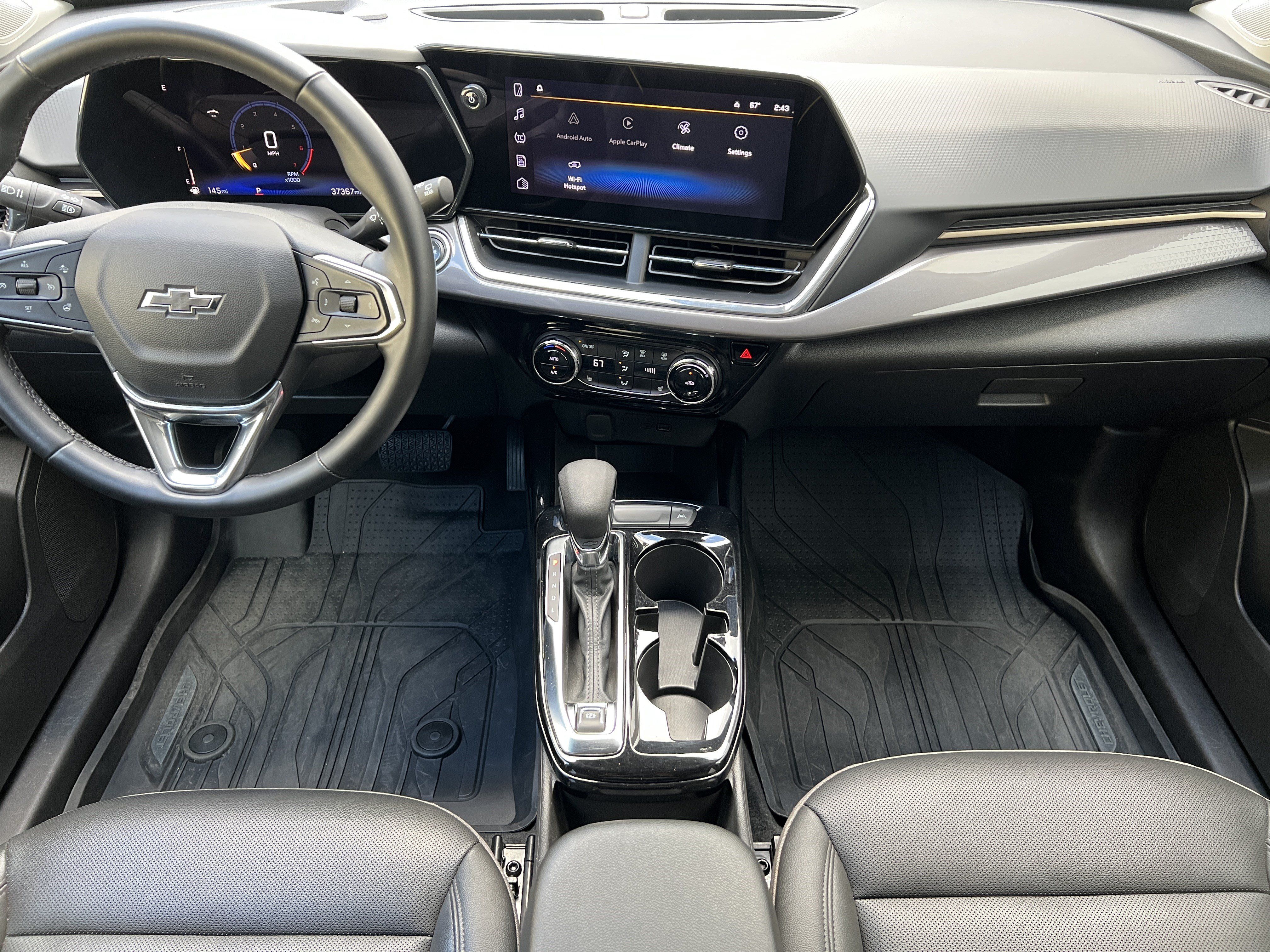Used 2025 Chevrolet Trax ACTIV w/ Driver Confidence Package FWD image 32