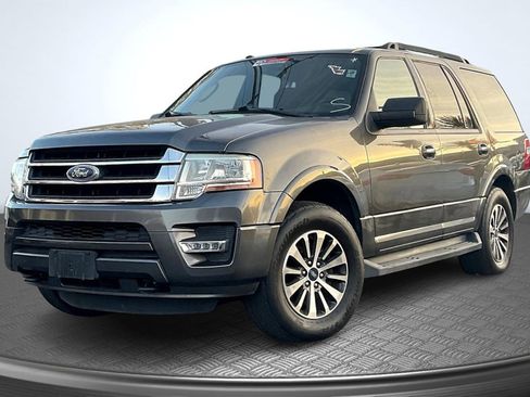 Used 2017 Ford Expedition XLT image 12