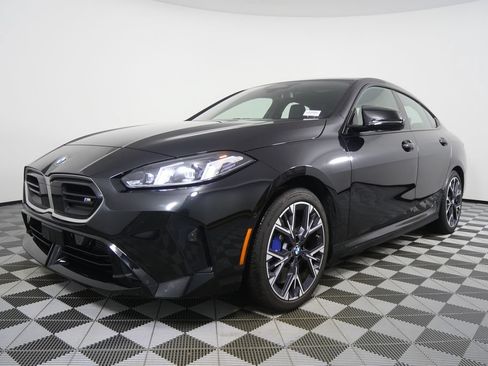 Used 2025 BMW M235i xDrive w/ Premium Package AWD/4WD image 7