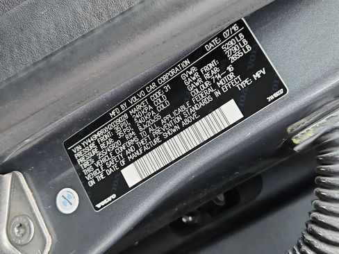 Used 2017 Volvo XC60 T6 Dynamic w/ Preferred Option Package image 34