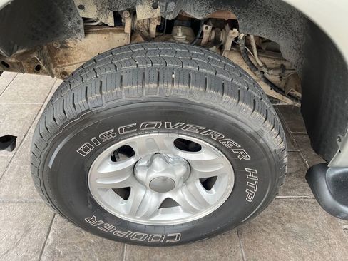 Used 1999 Ford Expedition XLT image 23