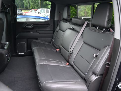 Used 2023 Chevrolet Silverado 1500 LTZ AWD/4WD image 8