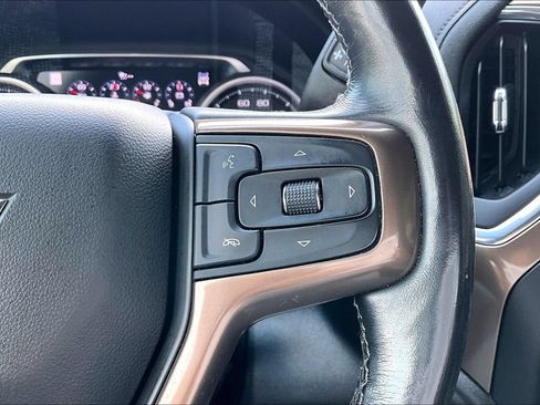 Used 2022 Chevrolet Silverado 1500 High Country w/ Technology Package AWD/4WD image 13