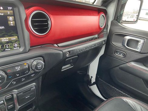 Used 2020 Jeep Wrangler Unlimited Rubicon w/ Uconnect 4C Nav & Sound Group image 19