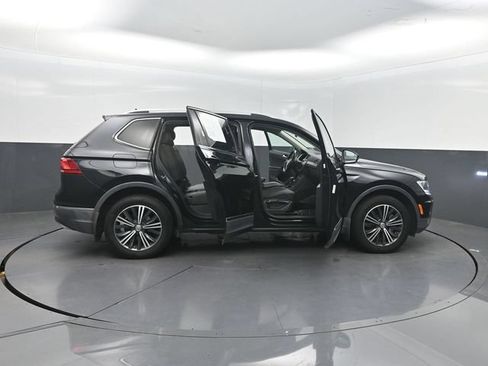 Used 2019 Volkswagen Tiguan SEL FWD image 32