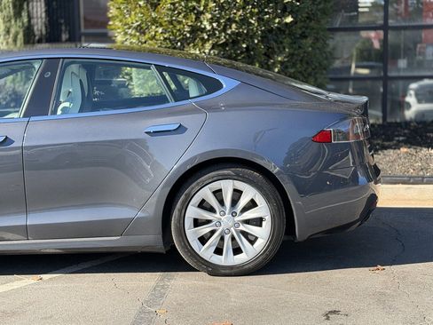 Used 2017 Tesla Model S 90D image 11