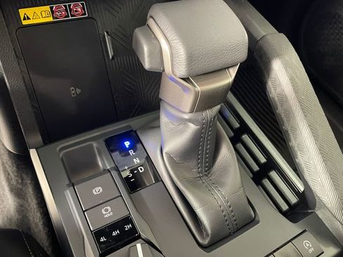 Used 2025 Toyota Tacoma Limited image 10