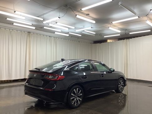 Used 2024 Honda Civic EX-L image 6