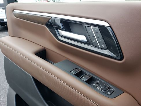 New 2026 Chevrolet Tahoe High Country w/ Sun And Tow Package image 13