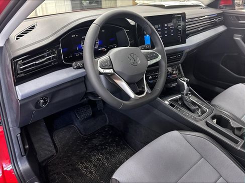 New 2026 Volkswagen Jetta SE FWD image 7