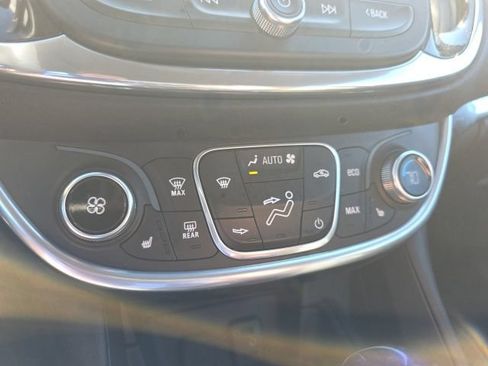 Used 2017 Chevrolet Volt Premier w/ Driver Confidence II Package FWD image 23