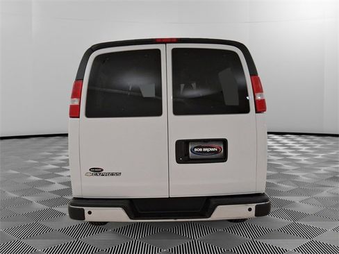 Used 2024 Chevrolet Express 3500 LT w/ LT Preferred Equipment Group image 4