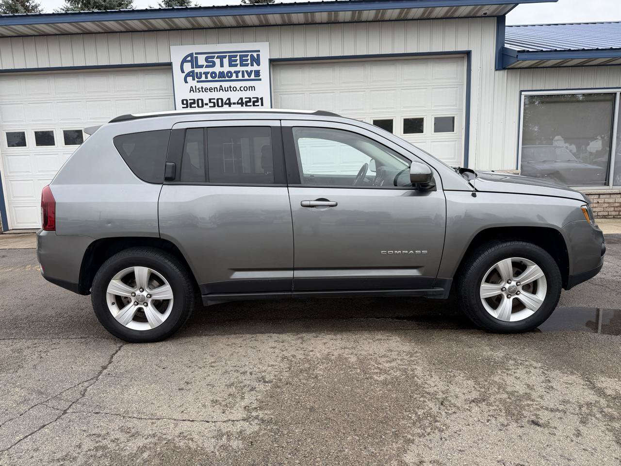 Used 2014 Jeep Compass Latitude w/ All Weather Capability Group AWD/4WD image 2
