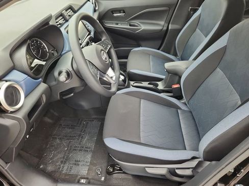 New 2025 Nissan Versa SV w/ Trunk Package image 7