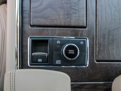 Used 2022 Lincoln Navigator 4WD image 28