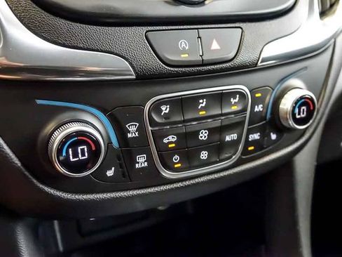 Used 2024 Chevrolet Equinox LT AWD/4WD image 23
