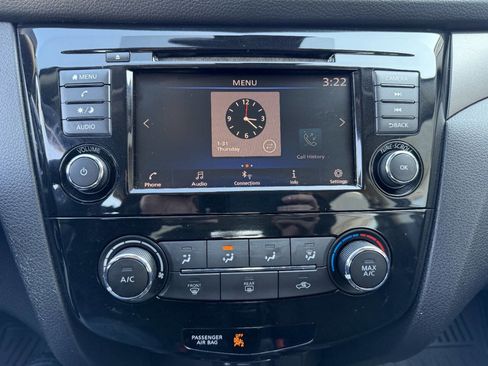 Used 2020 Nissan Rogue Sport S image 33