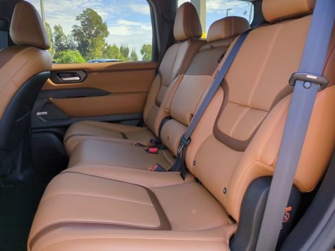 New 2026 Nissan Armada SL image 14