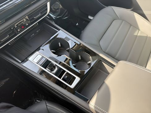 New 2026 Volkswagen Atlas SEL image 19