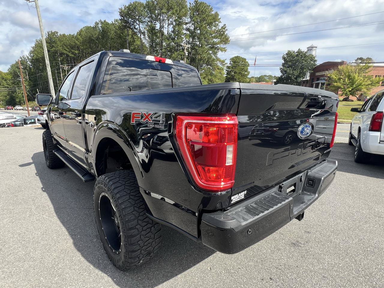 Used 2020 Ford F150 Platinum w/ Equipment Group 701A Luxury AWD/4WD image 3