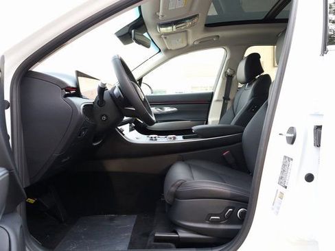 New 2026 Genesis GV70 2.5T Select image 12