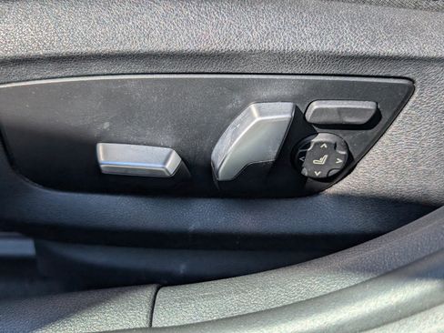 Used 2018 BMW 530i xDrive AWD/4WD image 22