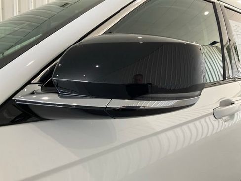 Used 2021 Jeep Grand Cherokee L Limited RWD image 3