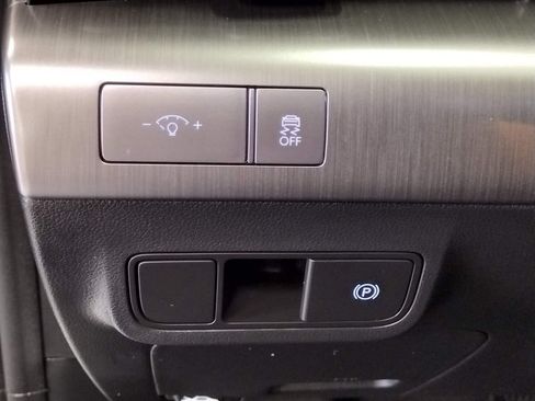Certified 2024 Hyundai Kona SEL FWD image 25