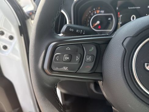 Used 2026 Jeep Gladiator Sport AWD/4WD image 15