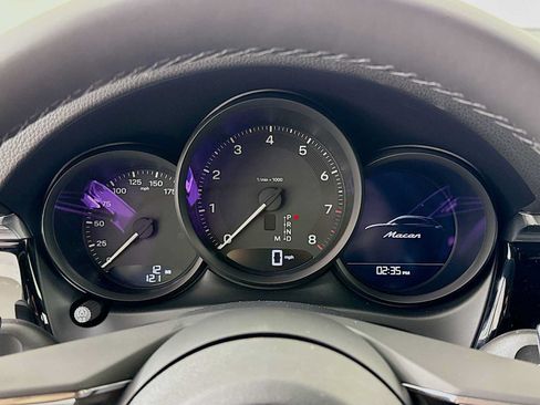 New 2026 Porsche Macan AWD/4WD image 16