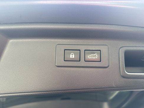 Used 2020 Subaru Forester Touring image 16