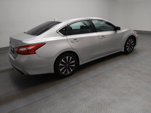 Used 2016 Nissan Altima 2.5 SV image 10
