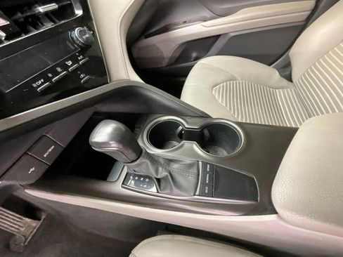 Used 2023 Toyota Camry SE FWD image 19