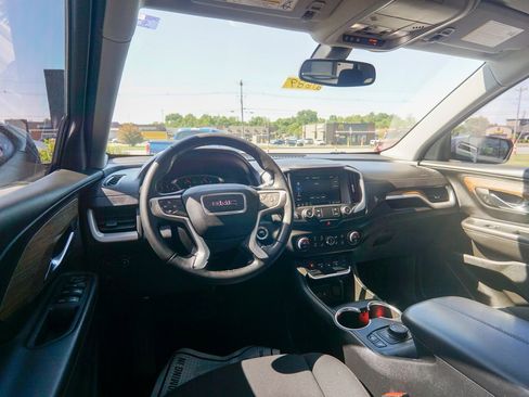 Used 2019 GMC Terrain SLE w/ Driver Convenience Package FWD image 11
