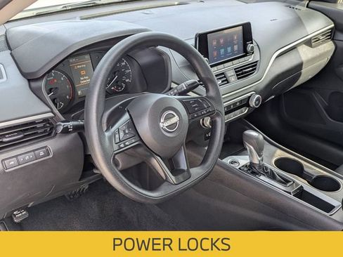 Used 2024 Nissan Altima 2.5 S image 13